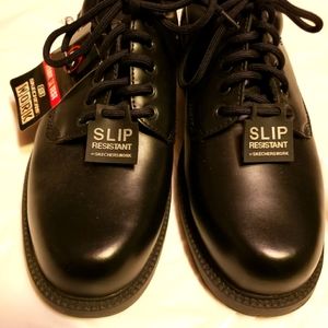 Skechers Non Slip Leather Work Shoes size 11 New With Tags